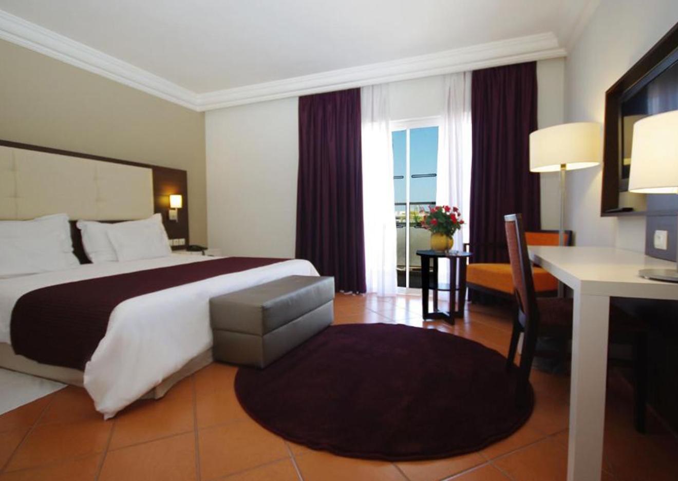 hotel-img
