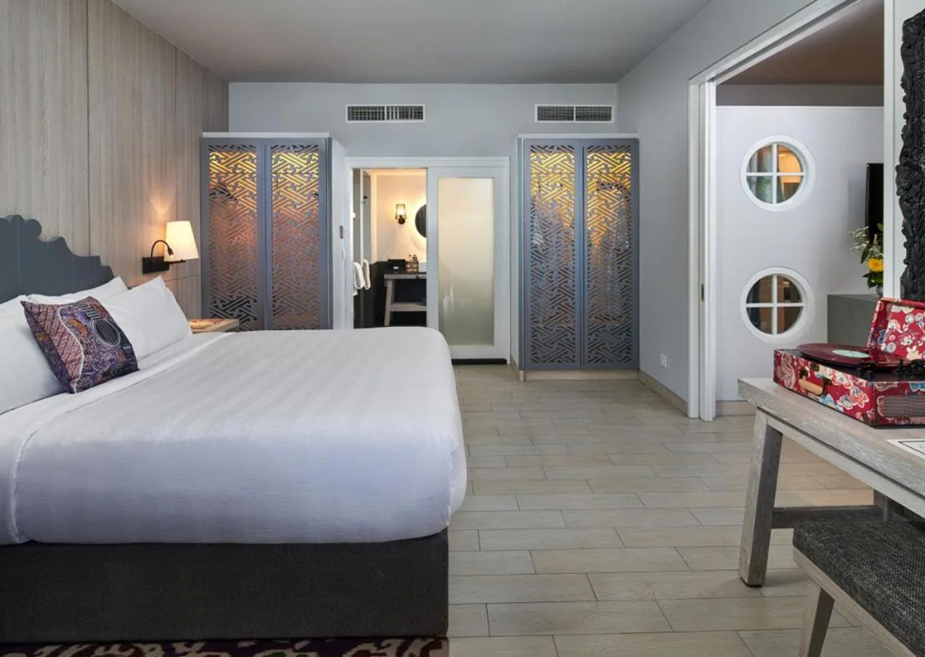 hotel-img