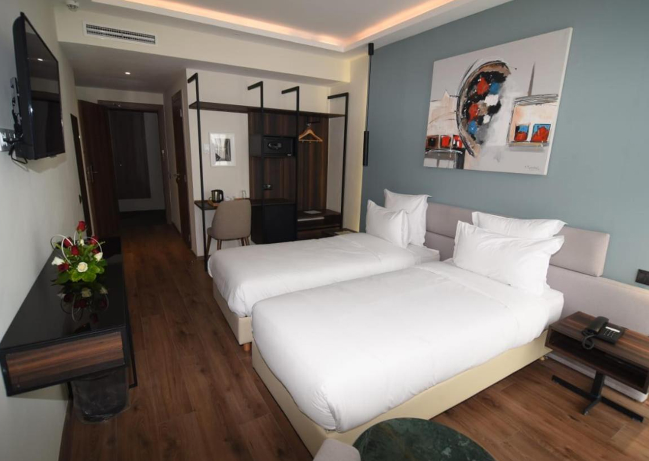 hotel-img