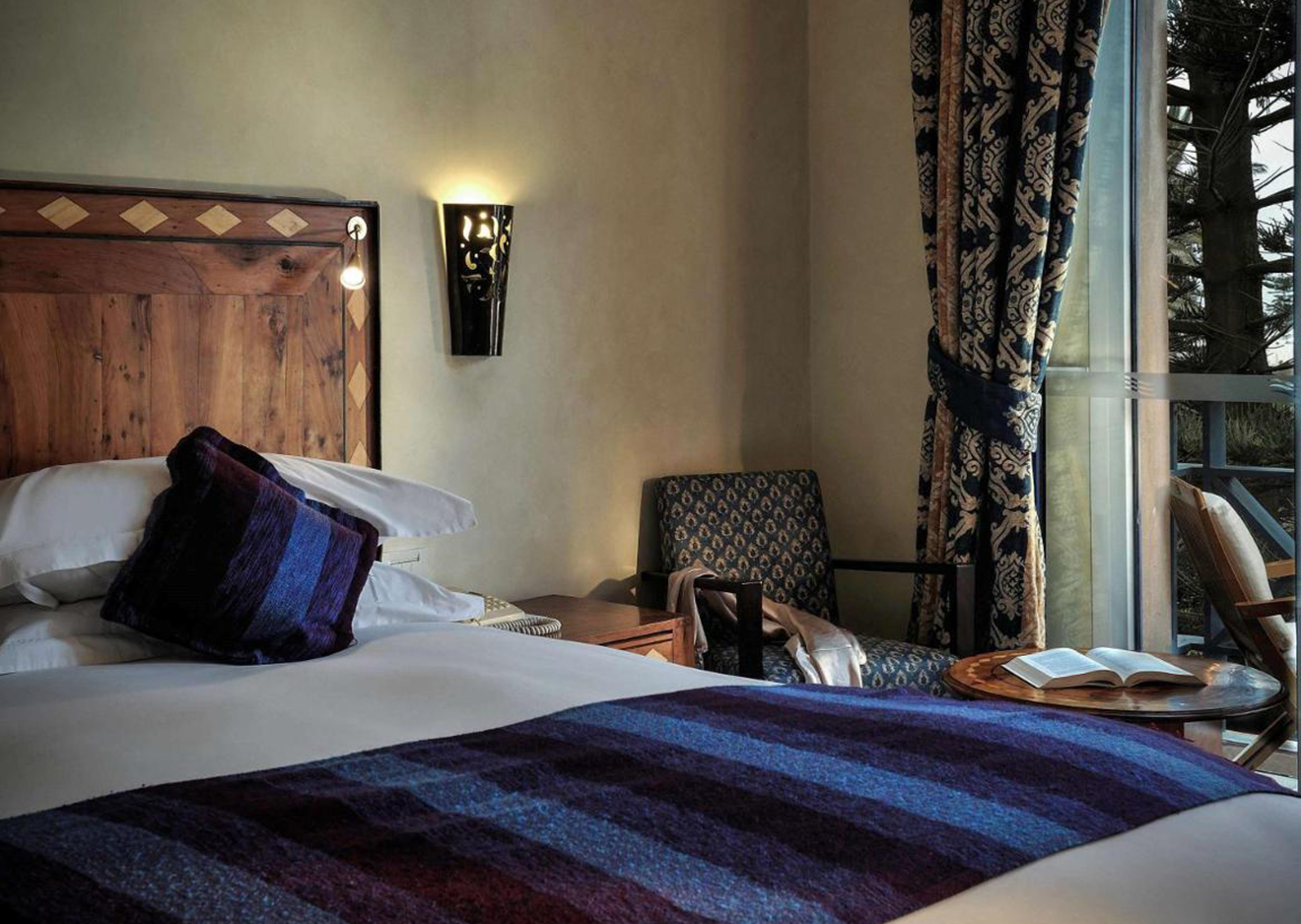 hotel-img