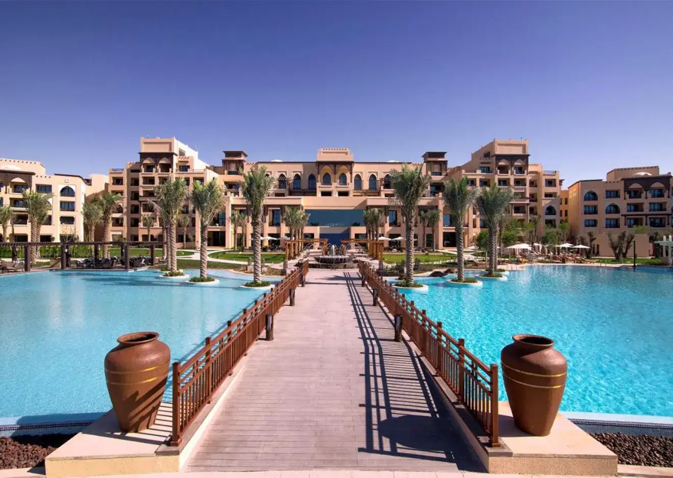 hotel-img