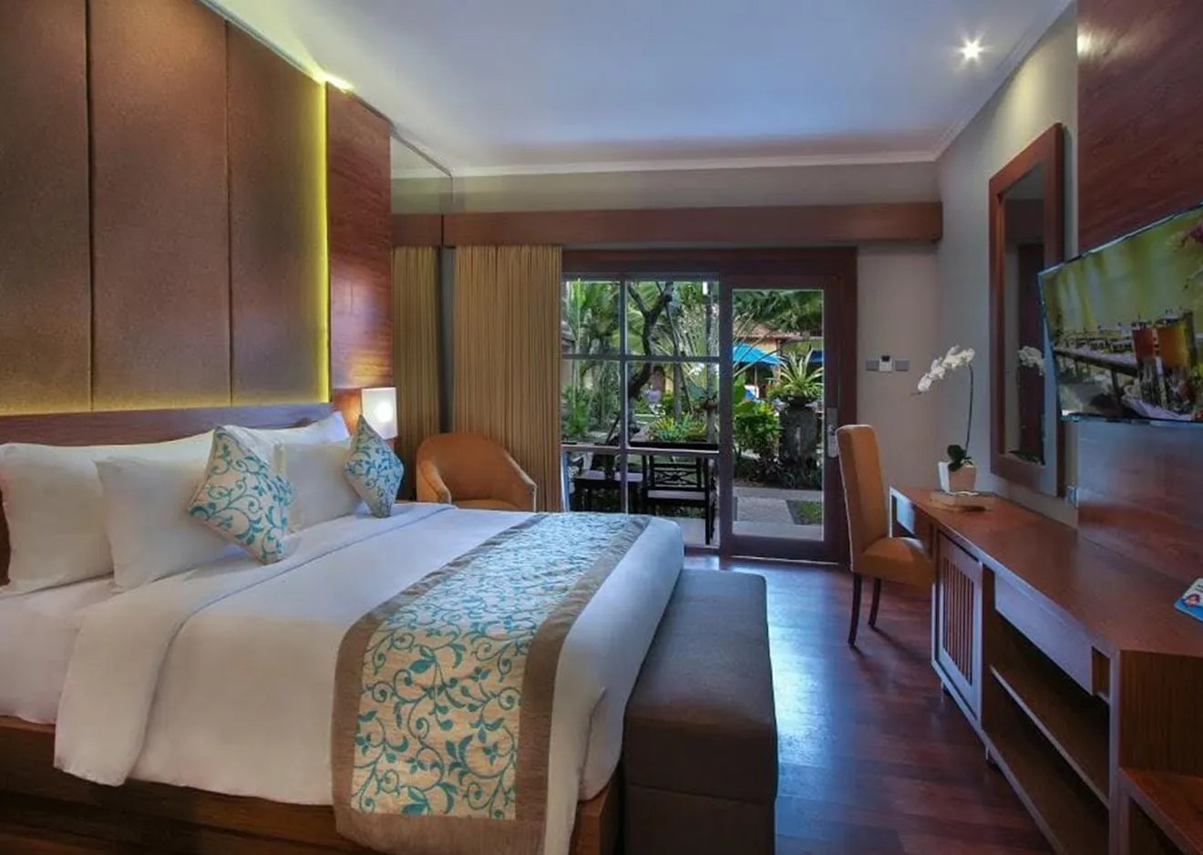 hotel-img