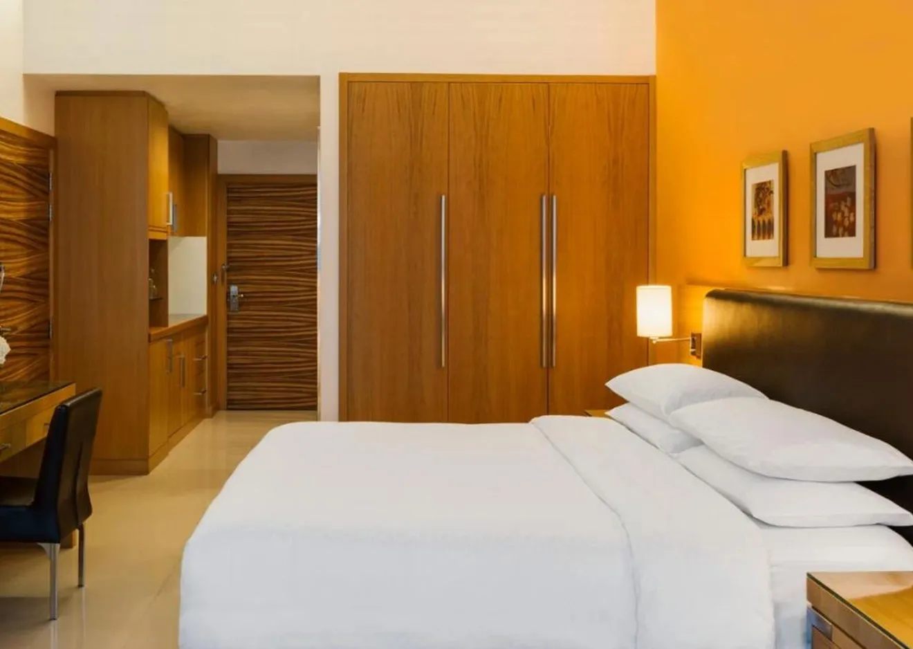 hotel-img