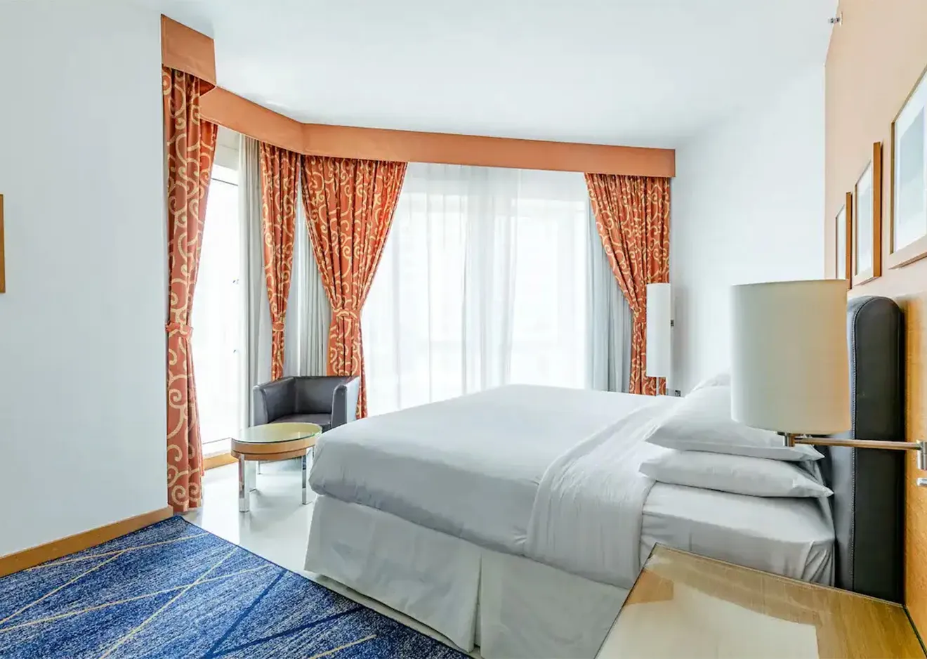 hotel-img