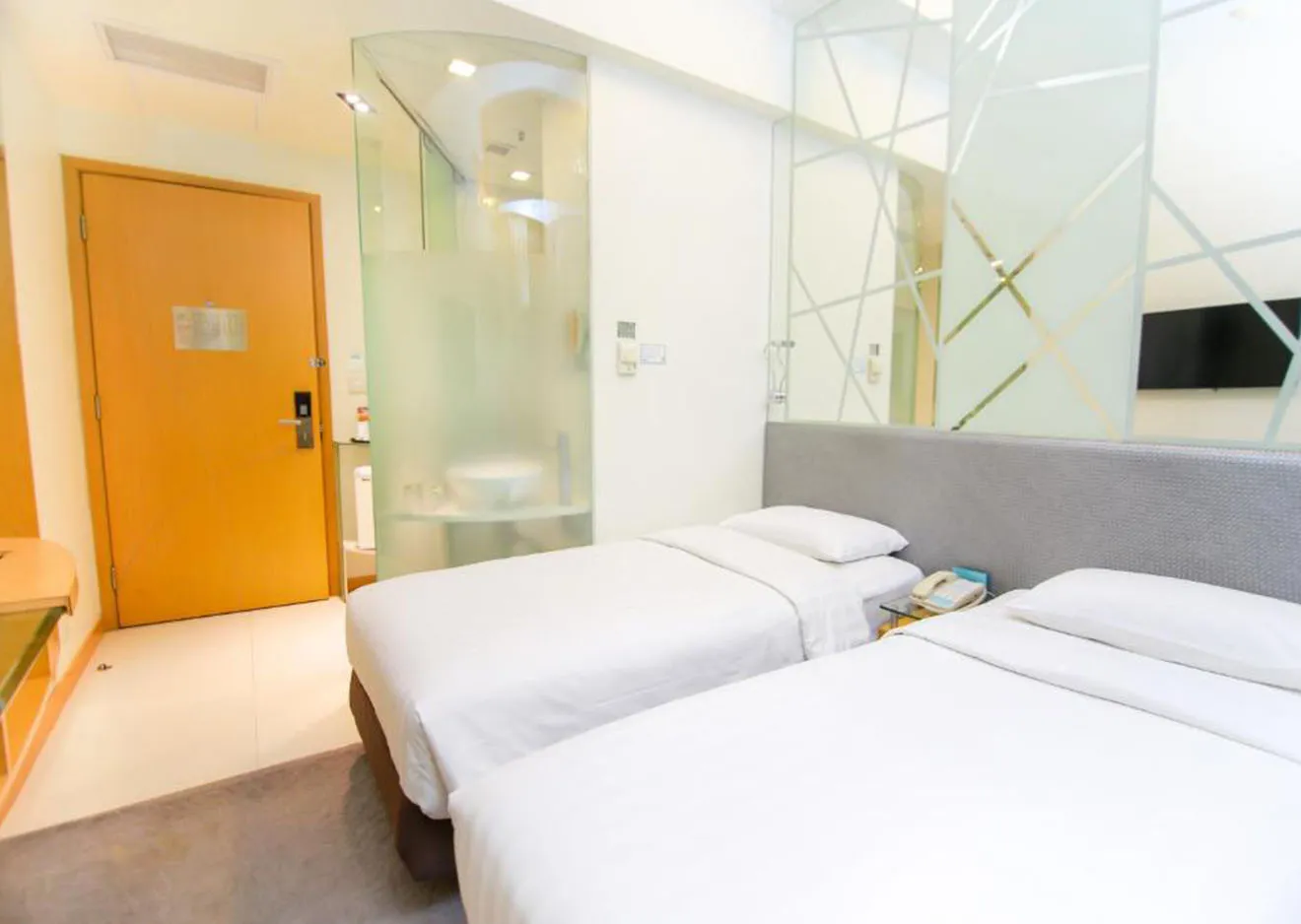 hotel-img
