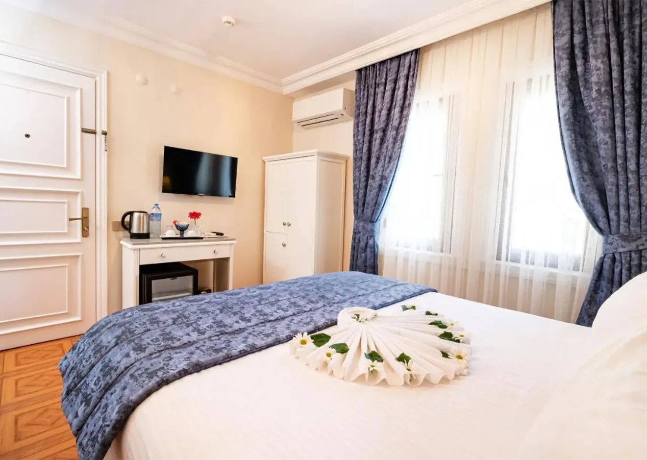 hotel-img