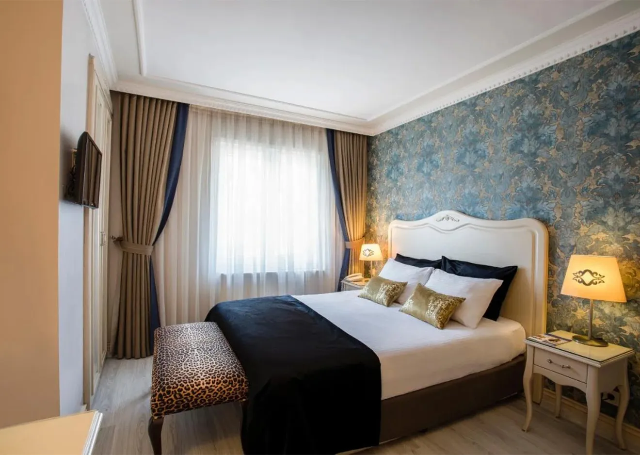 hotel-img