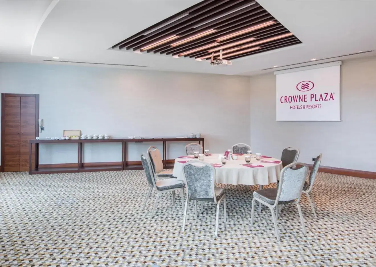 hotel-img
