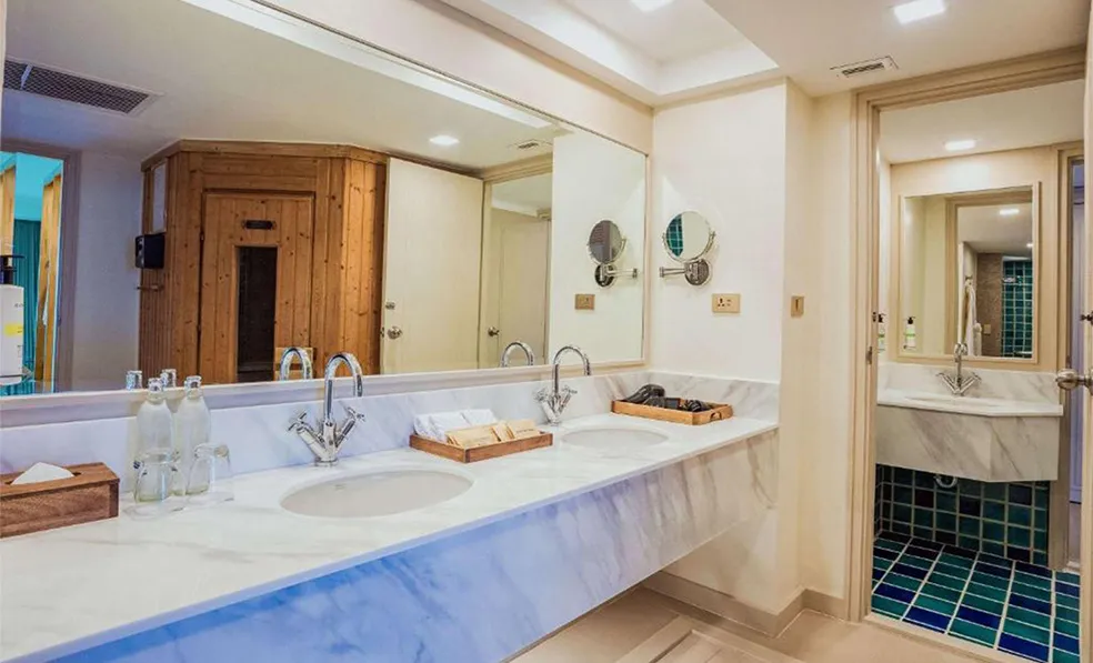 hotel-img
