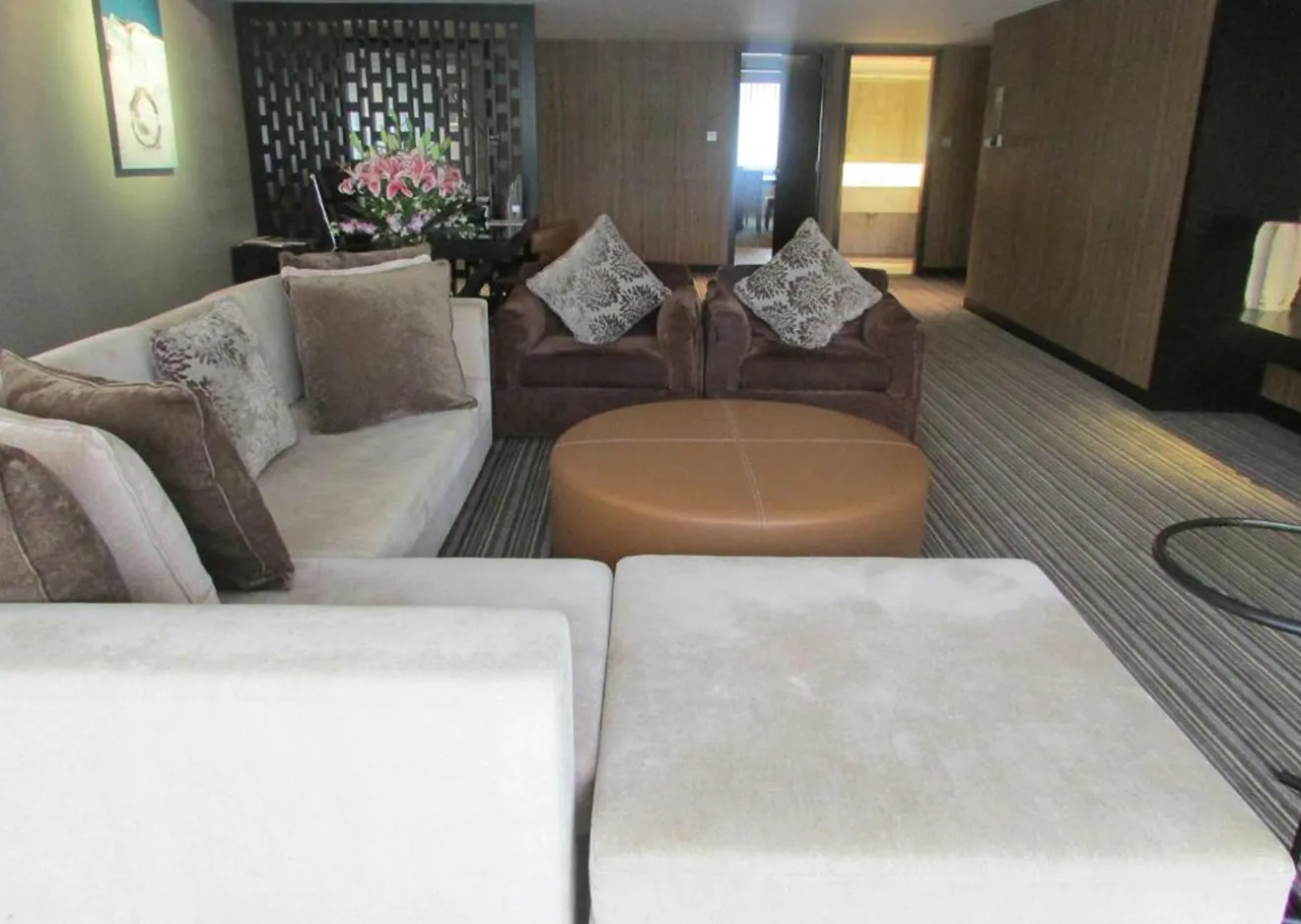 hotel-img