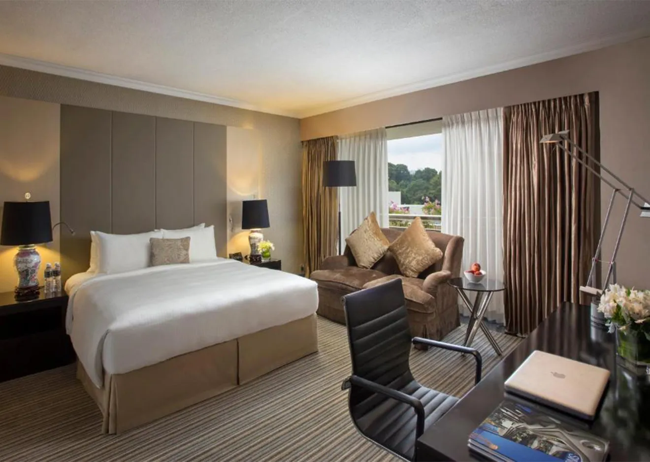 hotel-img