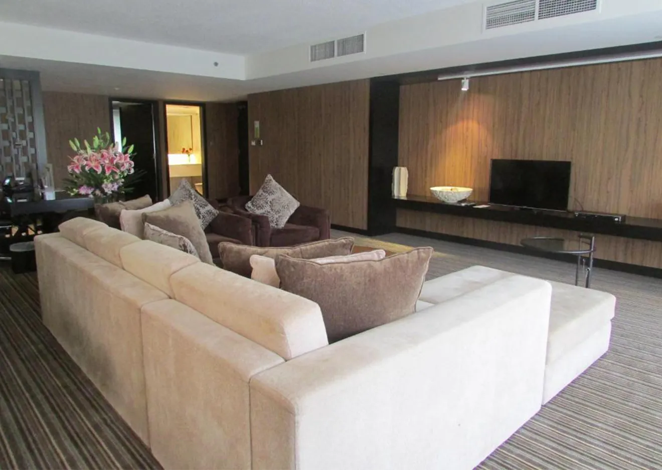 hotel-img