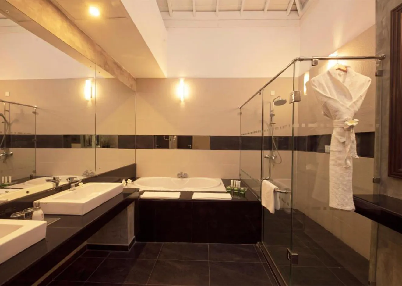 hotel-img